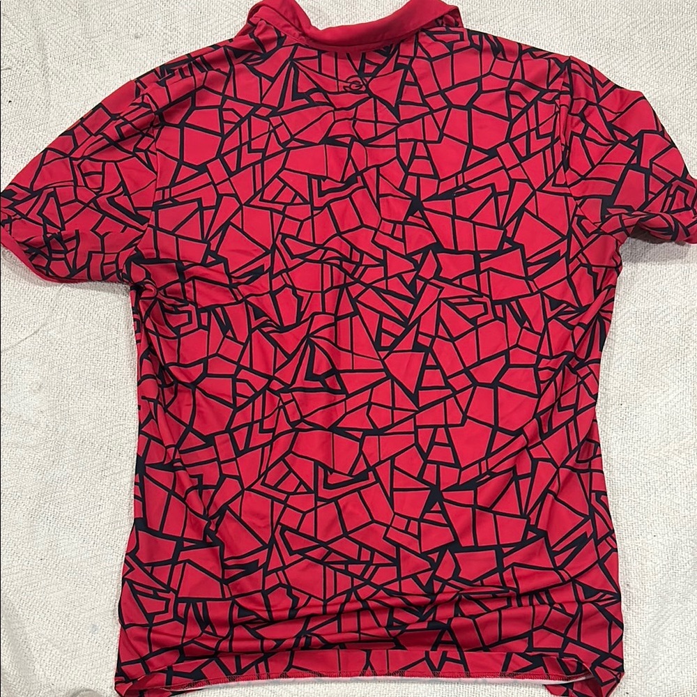 Red and Black Polo Shirt with Geometric Pattern - Picture 3 of 3